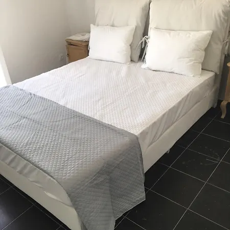 Apartment Maisonette Corner Unit 85m2 Totally Renovated *